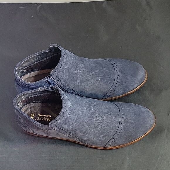 NAOT VELVET NUBUCK NEFASI WOMEN"S ANKLE ROUND TOE ZIP CLOSURE BOOTIES - Picture 4 of 16